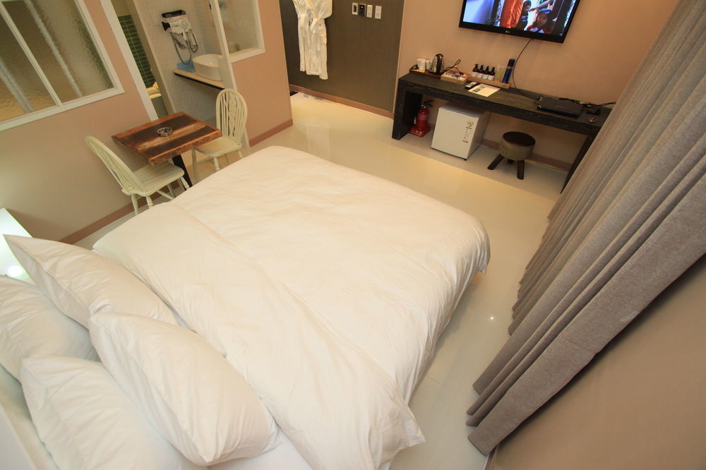 Hound Hotel Changwon Exterior photo